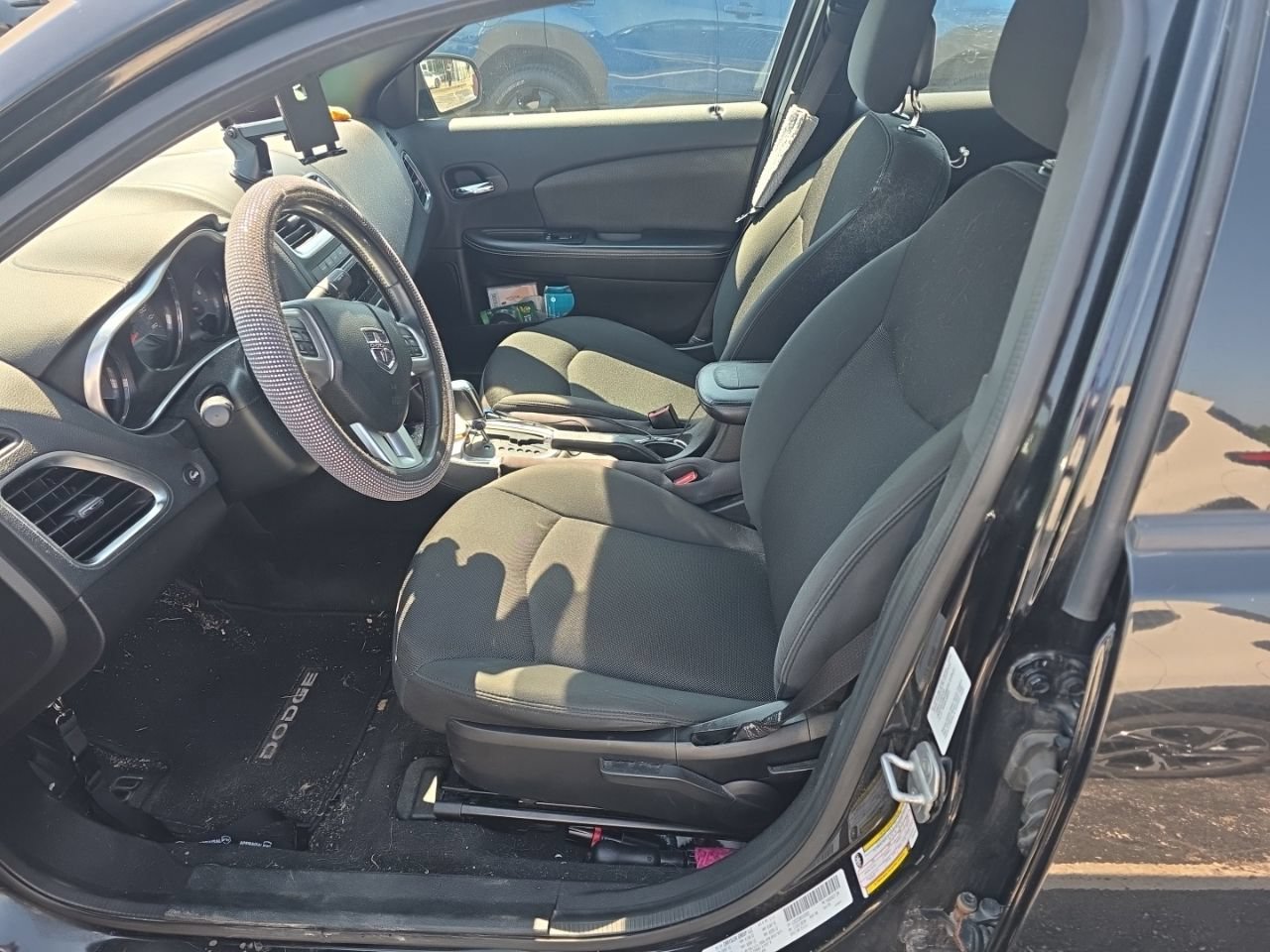 Used 2012 Dodge Avenger SXT FWD image 4