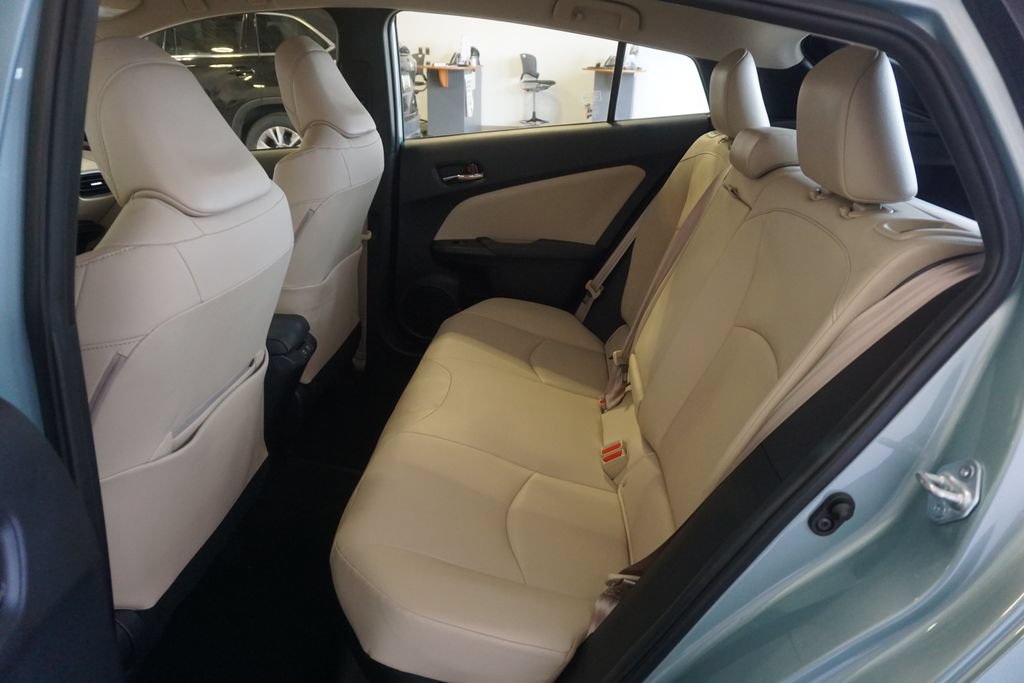 Certified 2021 Toyota Prius XLE AWD/4WD image 18