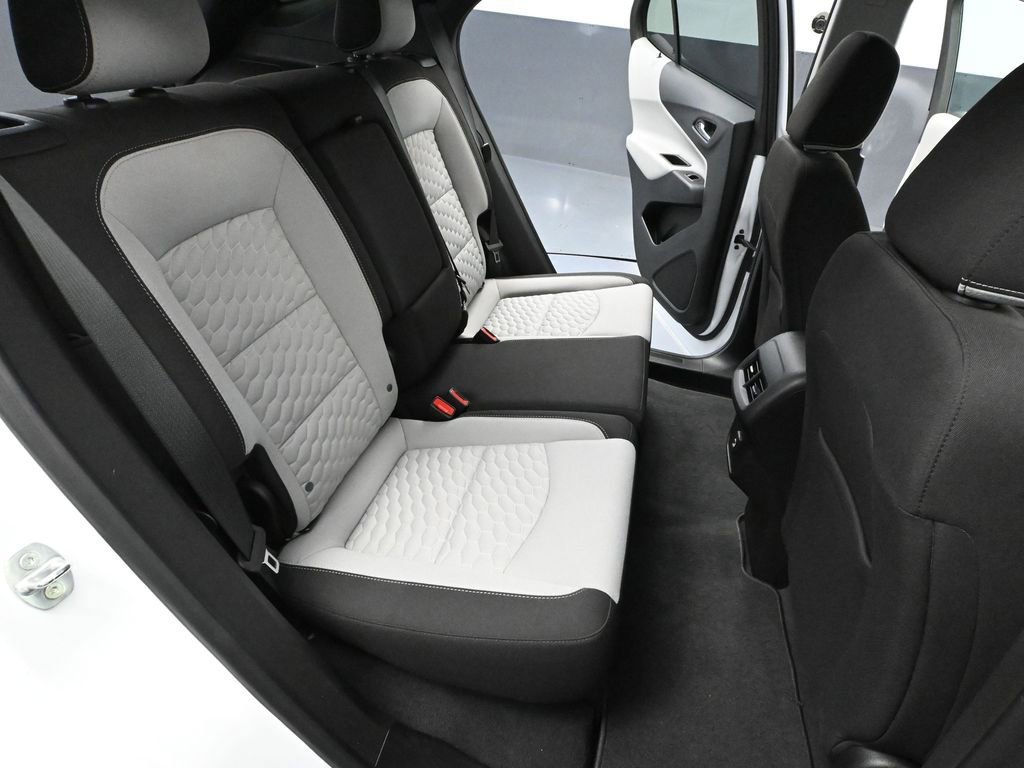 Used 2021 Chevrolet Equinox LS w/ LS Convenience Package image 41