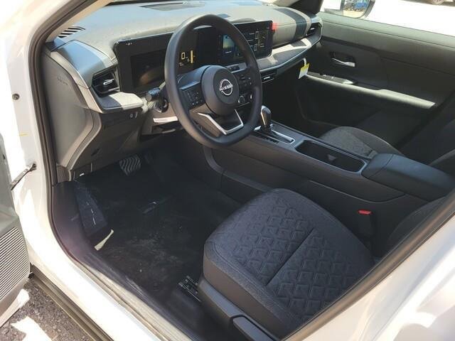 New 2025 Nissan Kicks SV w/ Illumination Package image 16