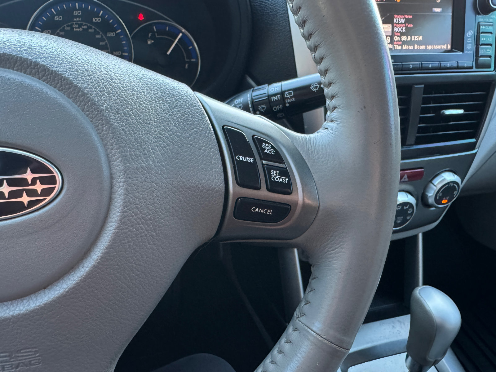 Used 2011 Subaru Forester 2.5X Limited AWD/4WD image 30