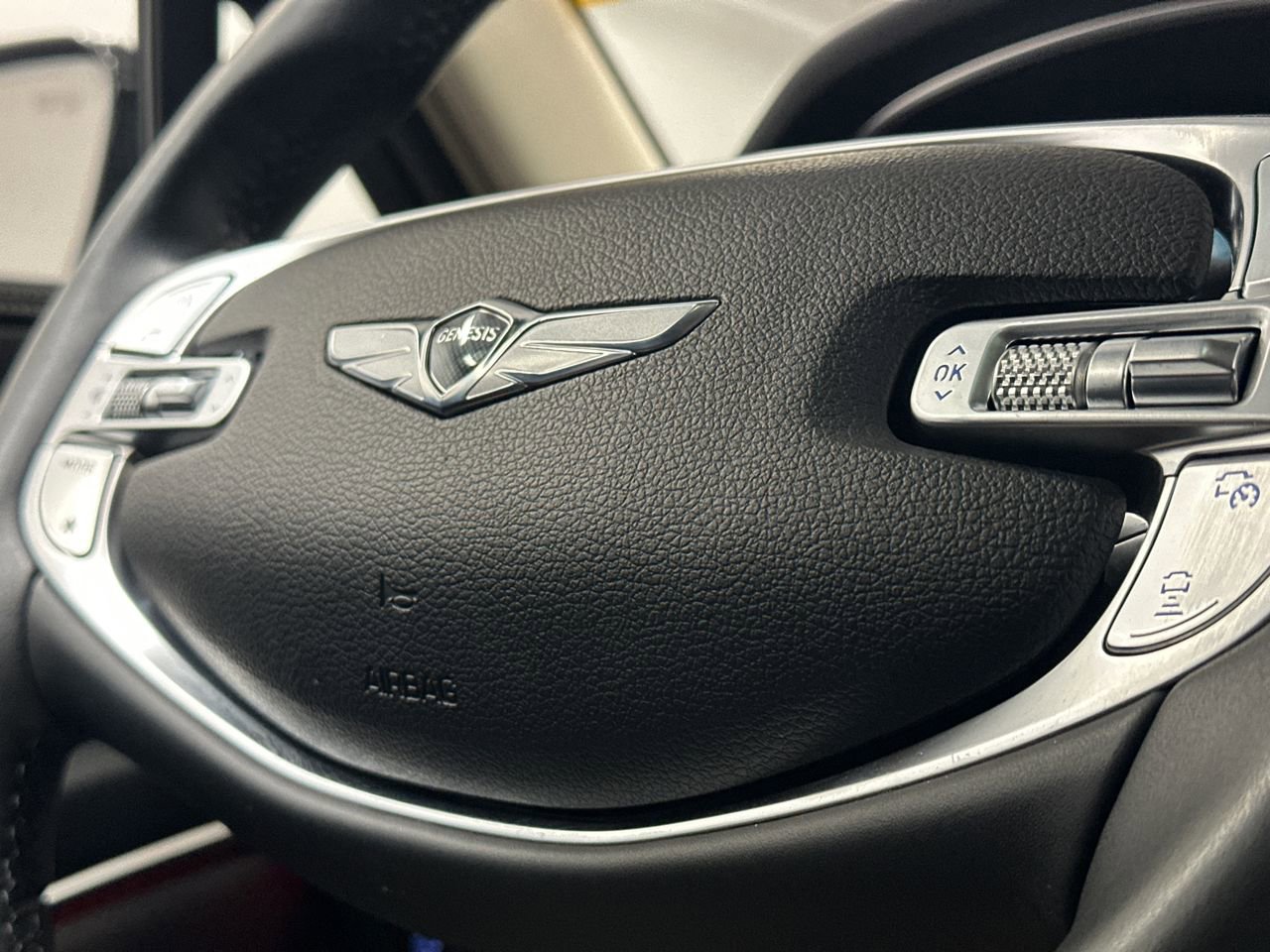 Used 2024 Genesis GV80 3.5T image 25