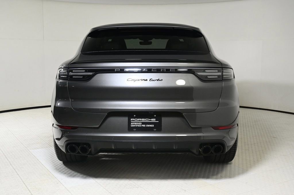 Used 2022 Porsche Cayenne Turbo image 6