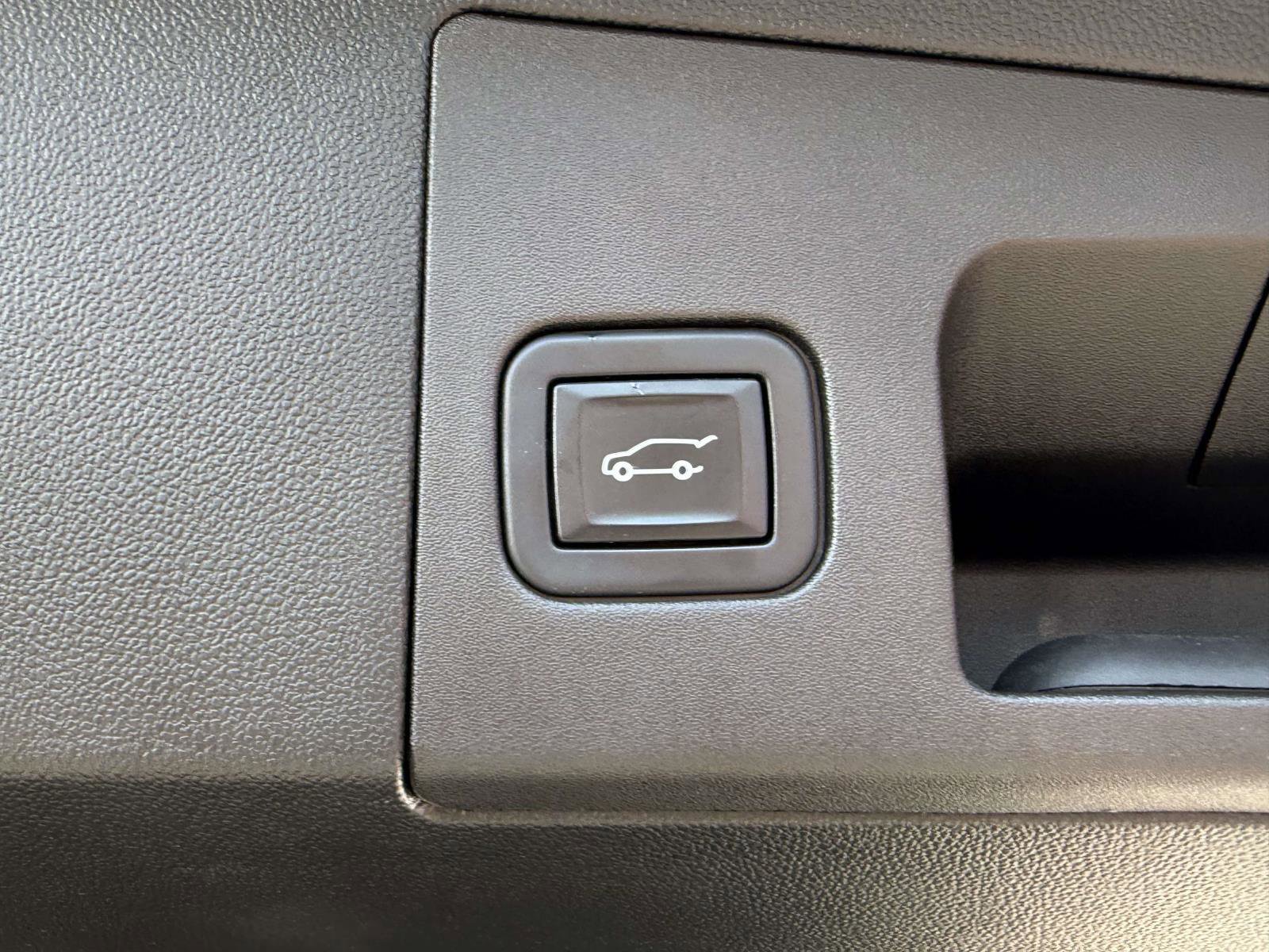 Used 2023 Cadillac XT5 Luxury AWD/4WD image 10