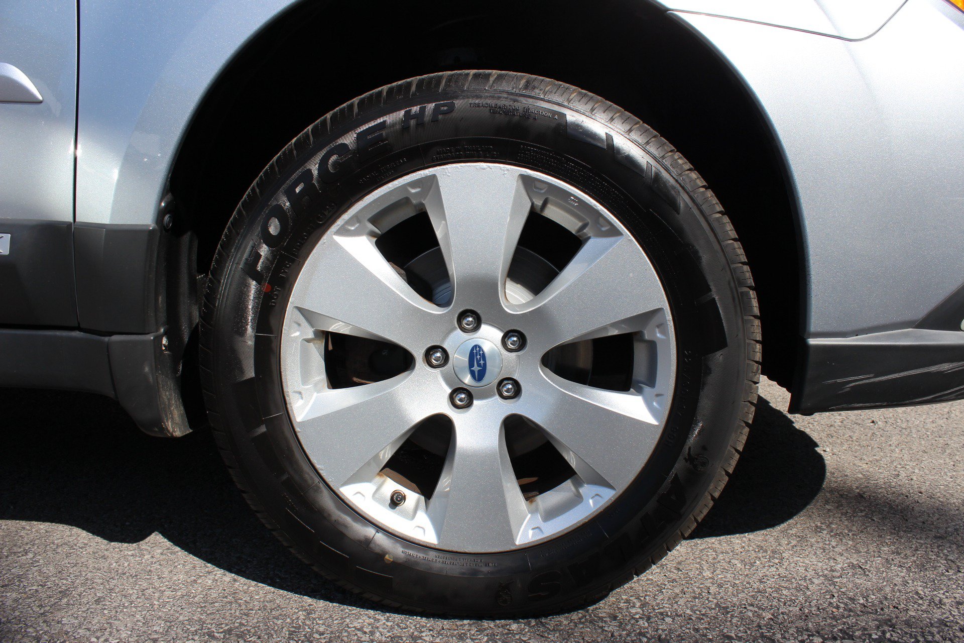Used 2012 Subaru Outback 2.5i Limited w/ Moonroof Pkg AWD/4WD image 40