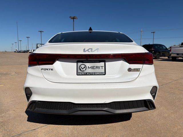 Used 2024 Kia Forte LXS image 11