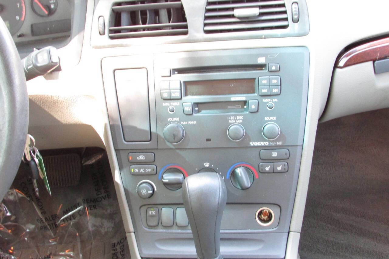 Used 2001 Volvo V70 image 26