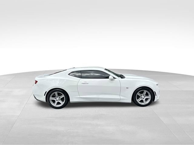 Used 2018 Chevrolet Camaro LT image 6