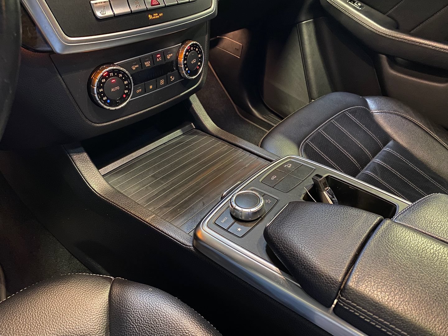 Used 2015 Mercedes-Benz GL 320 BlueTEC 4MATIC image 30