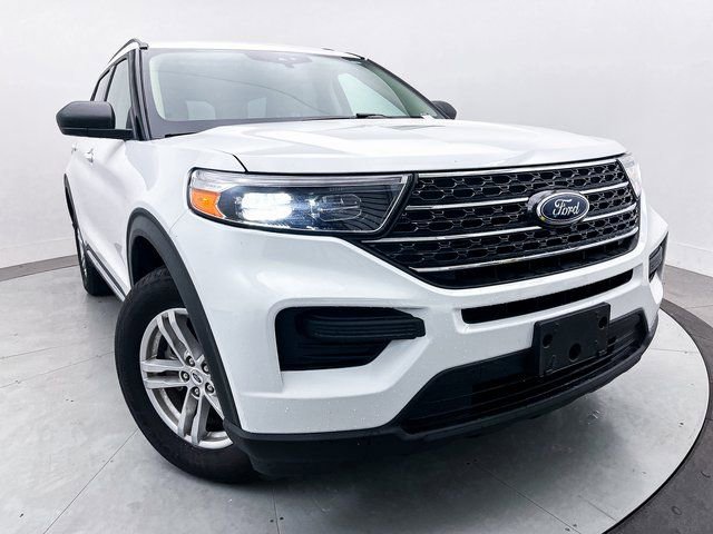 Used 2021 Ford Explorer XLT image 3