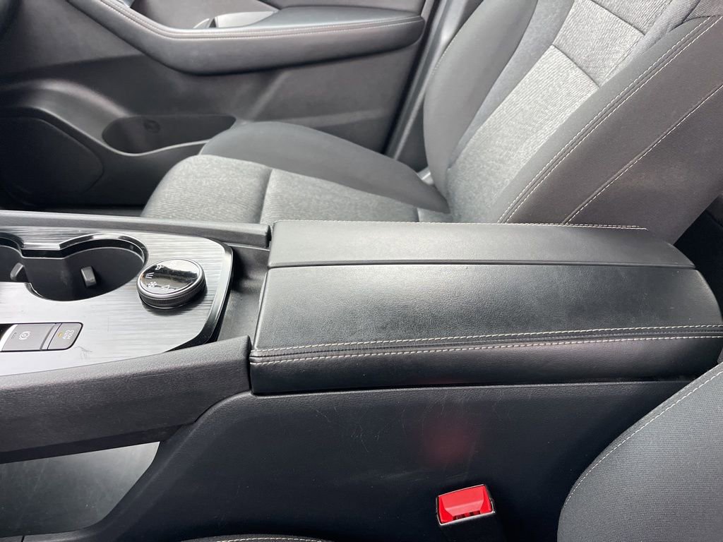 Used 2024 Nissan Rogue SV image 13