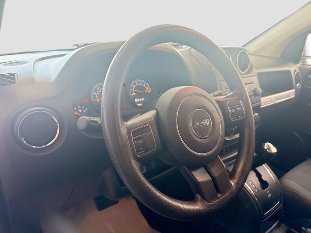 Used 2016 Jeep Compass Sport AWD/4WD image 10