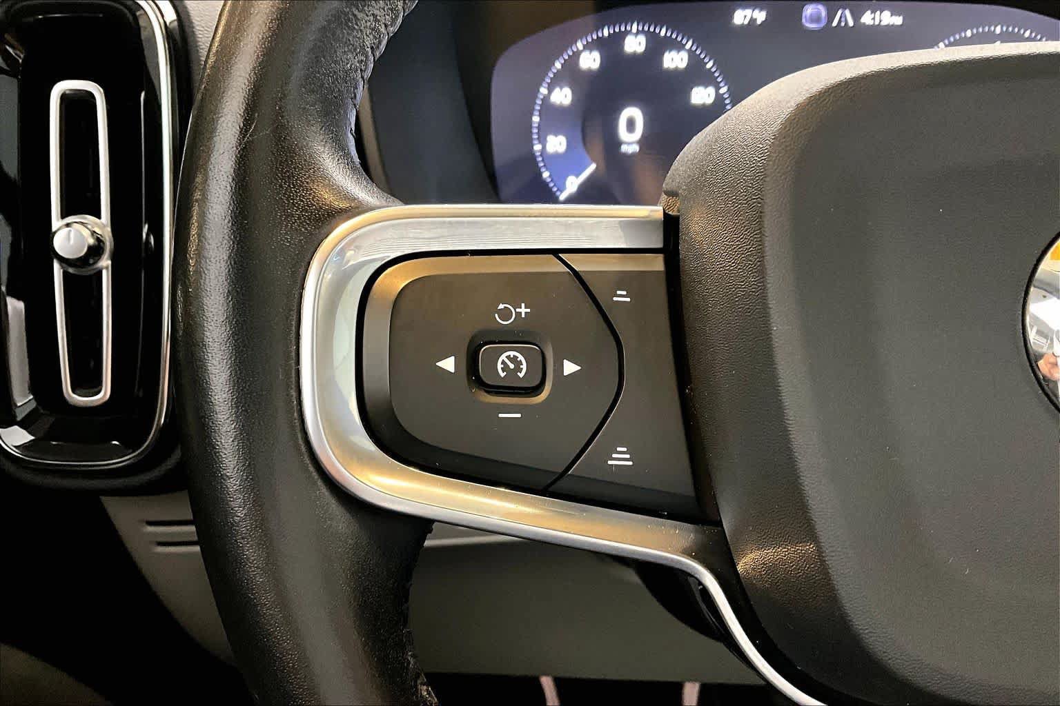 Used 2020 Volvo XC40 T5 Inscription AWD/4WD image 24