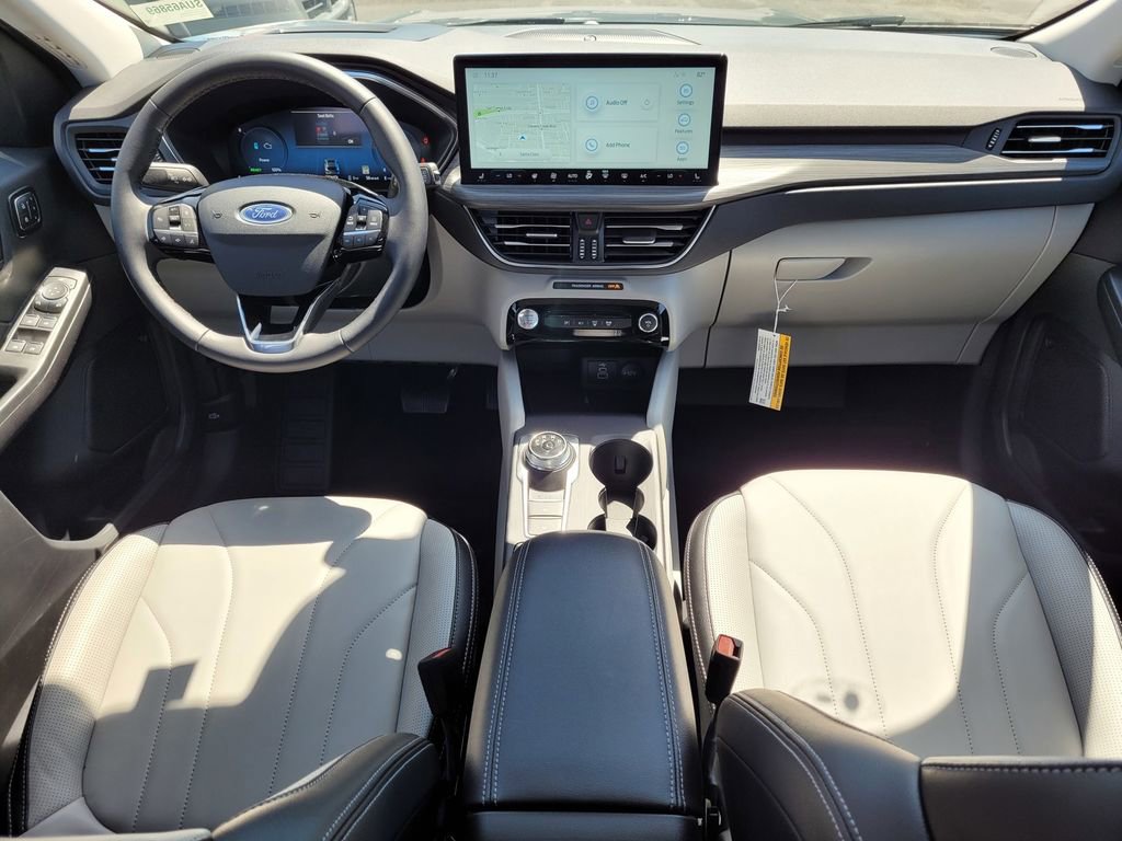 New 2025 Ford Escape SE w/ PHEV Premium Package image 31