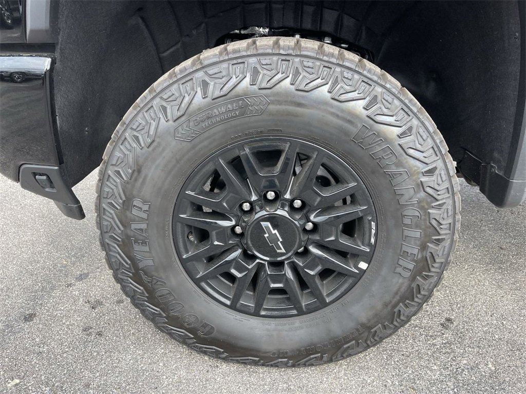New 2025 Chevrolet Silverado 2500 ZR2 w/ Technology Package image 10