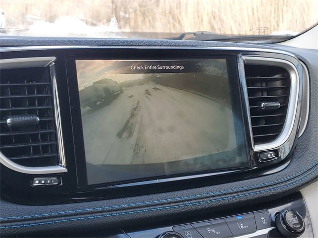 Used 2021 Chrysler Pacifica Touring-L image 14