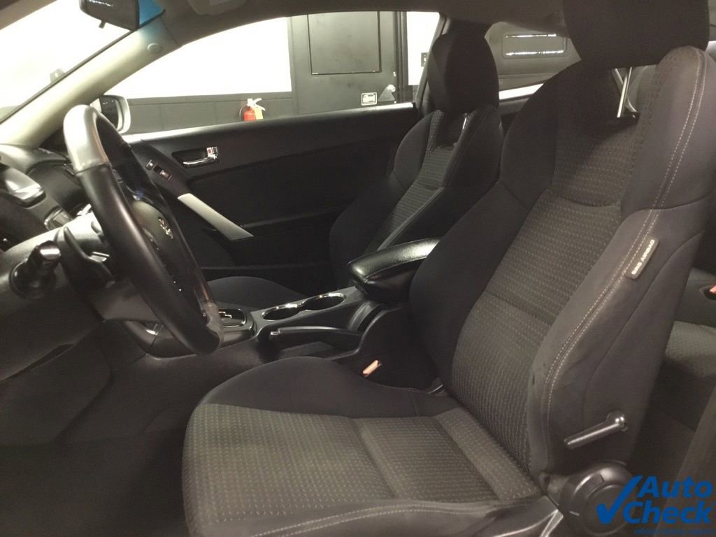Used 2012 Hyundai Genesis 2.0T image 22