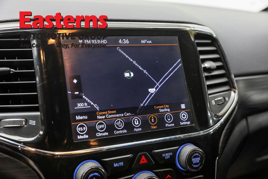 Used 2021 Jeep Grand Cherokee Laredo X image 19