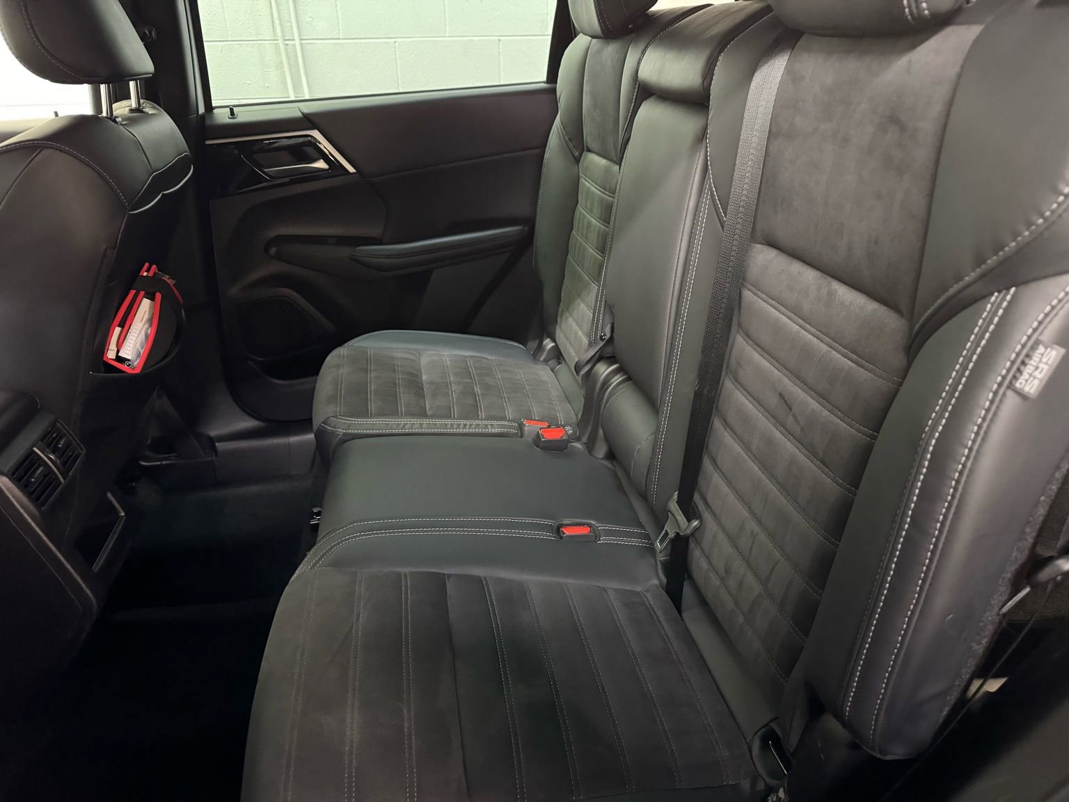 Used 2023 Mitsubishi Outlander SE Black Edition image 11