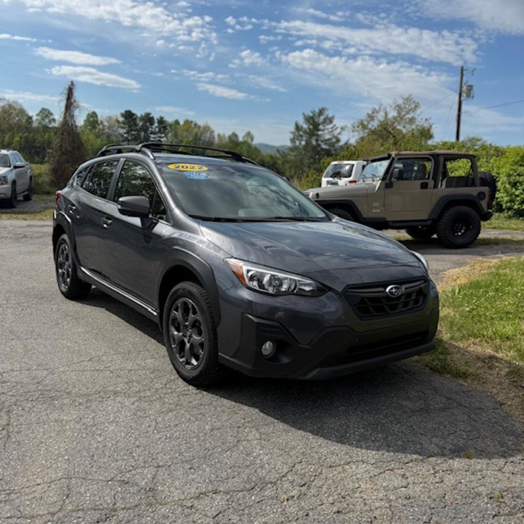 Used 2022 Subaru Crosstrek 2.5i Sport w/ Moonroof Package AWD/4WD image 1