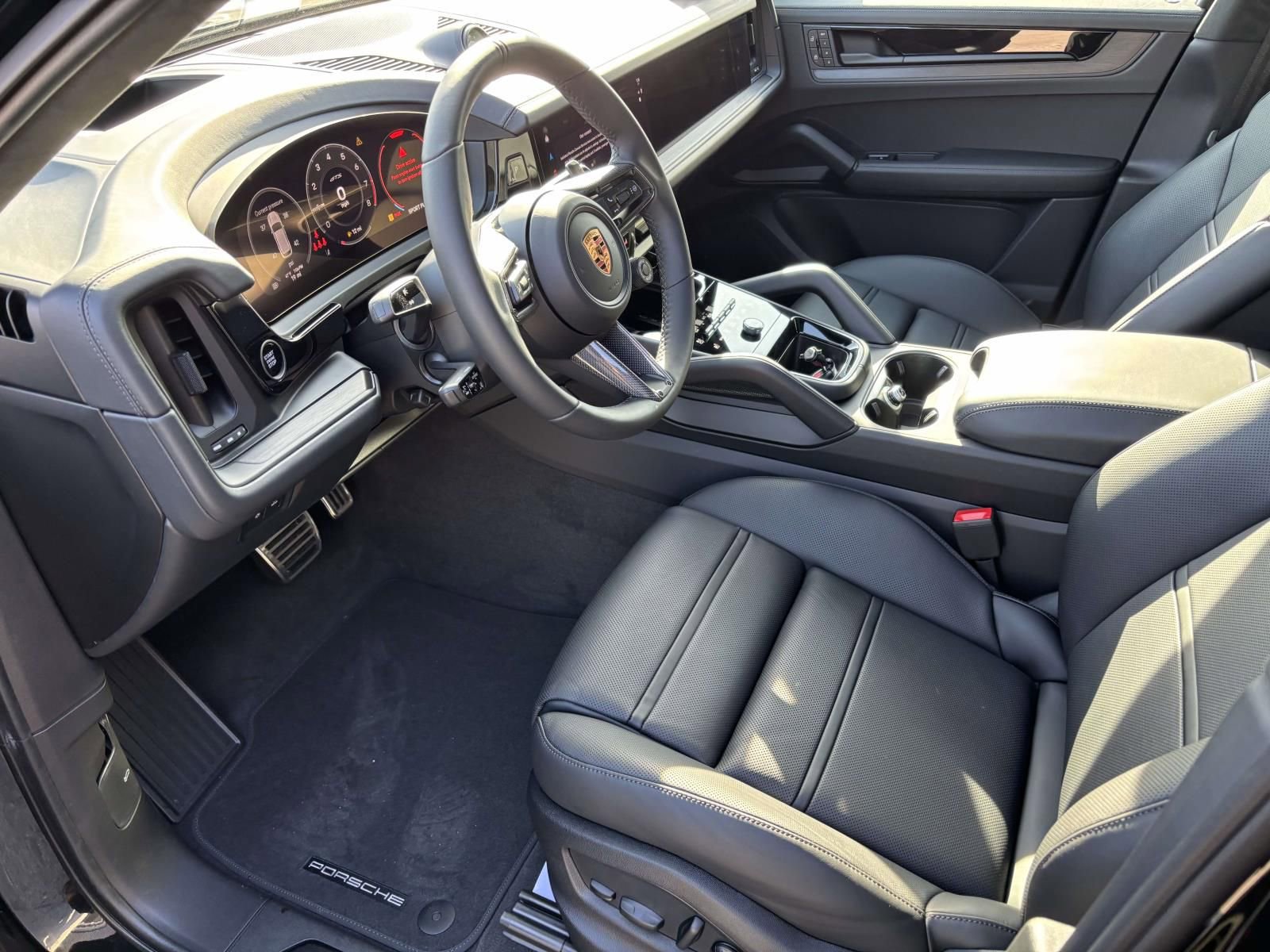 New 2026 Porsche Cayenne GTS image 19