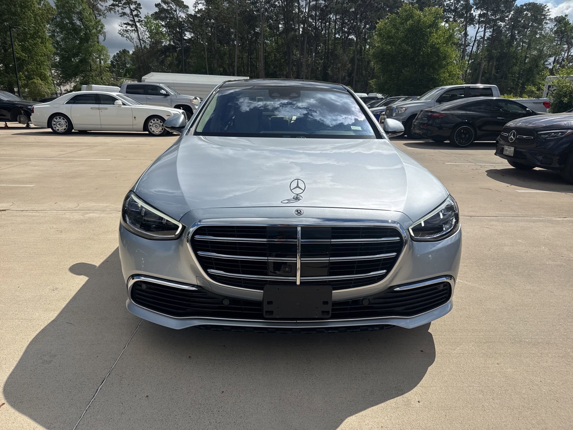 Used 2022 Mercedes-Benz S 580 4MATIC Sedan image 2