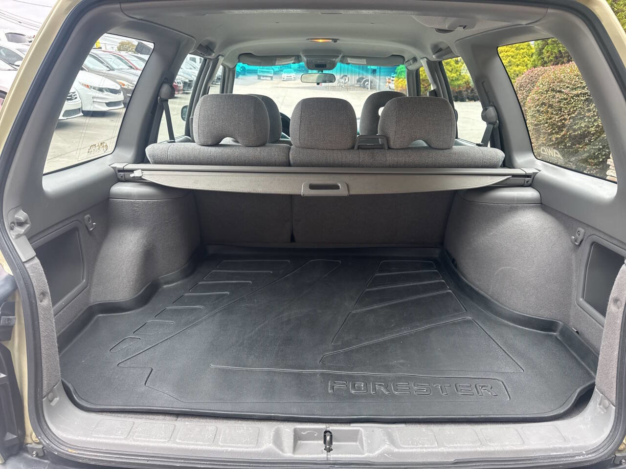 Used 2001 Subaru Forester L AWD/4WD image 13