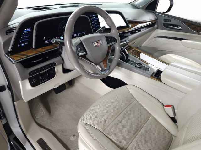 Used 2022 Cadillac Escalade Premium Luxury Platinum image 17