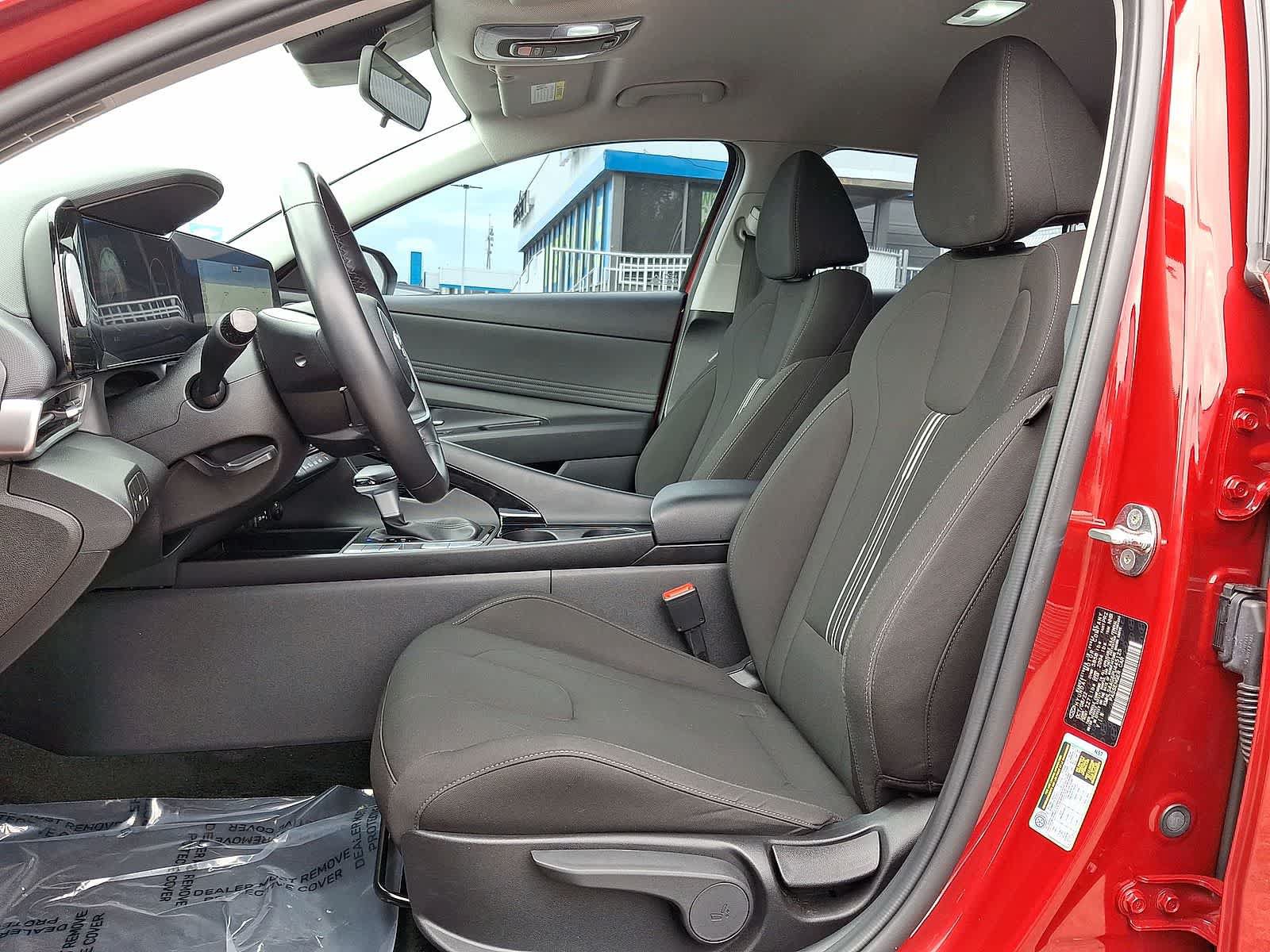 Used 2023 Hyundai Elantra SEL w/ Convenience Package FWD image 25