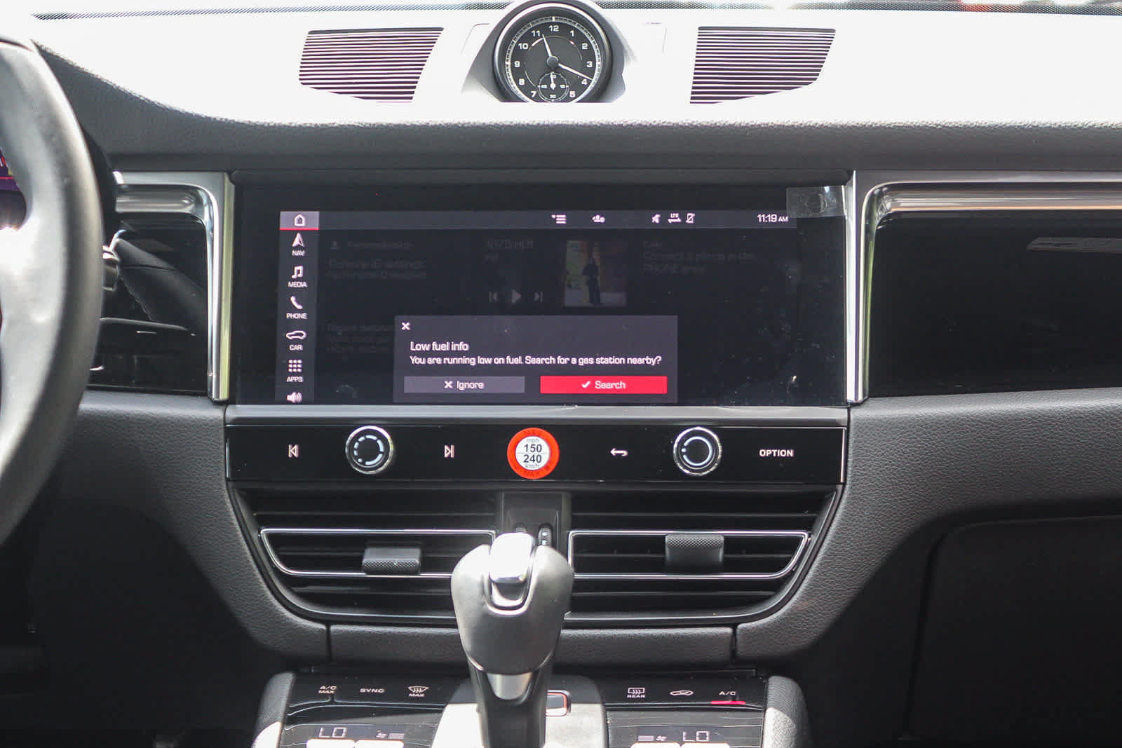 Used 2023 Porsche Macan AWD/4WD image 14