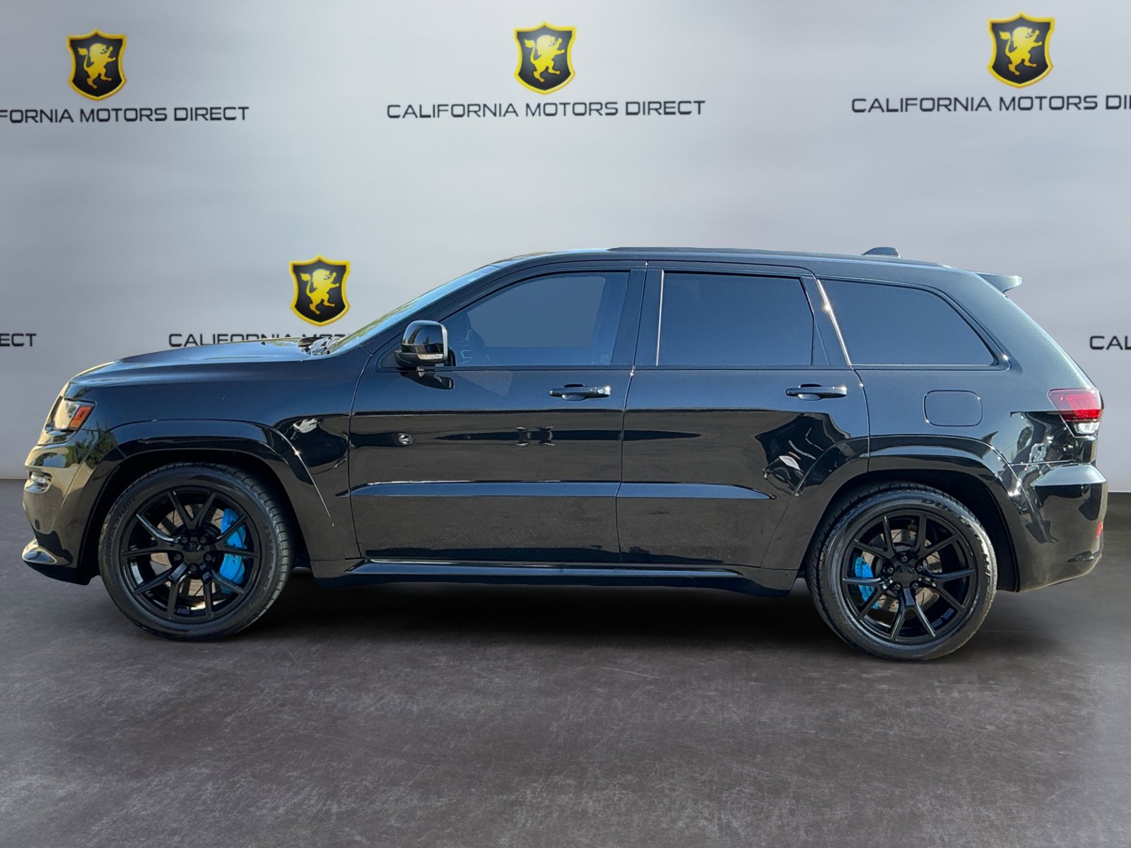 Used 2015 Jeep Grand Cherokee SRT w/ Trailer Tow Group IV AWD/4WD image 8