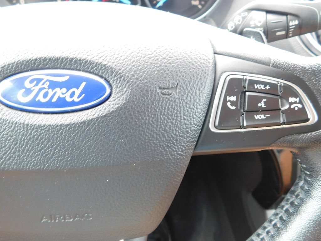 Used 2017 Ford Escape Titanium FWD image 31