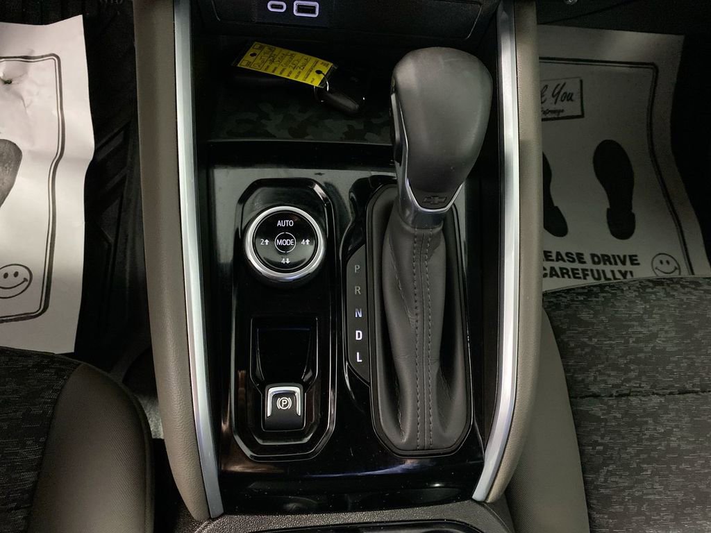 Certified 2024 Chevrolet Colorado ZR2 w/ Technology Package AWD/4WD image 19