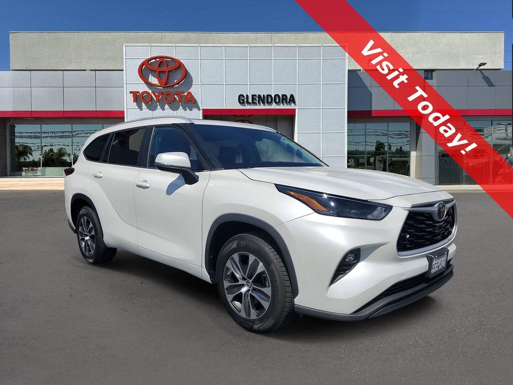 Used 2023 Toyota Highlander XLE