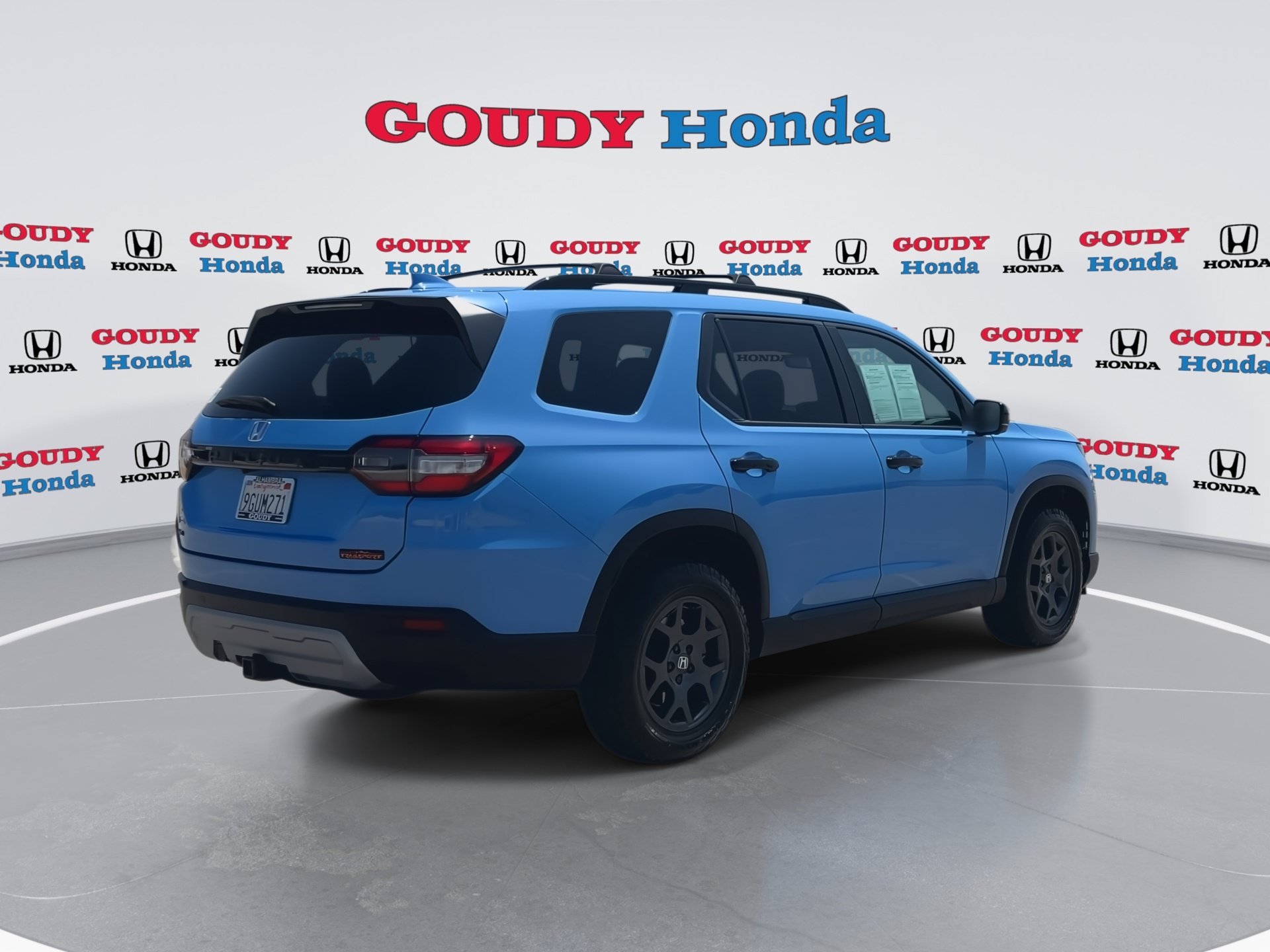 Certified 2023 Honda Pilot TrailSport image 8