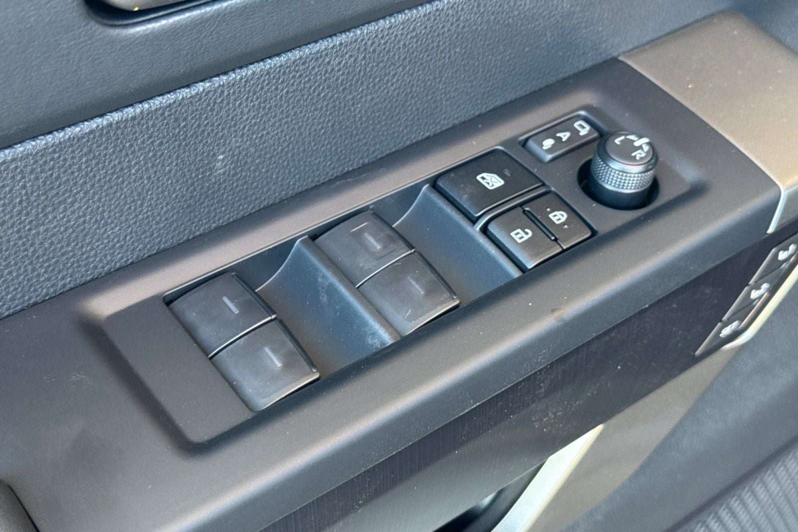 New 2026 Toyota Tundra Platinum AWD/4WD image 13