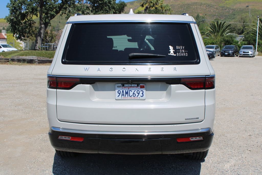 Used 2022 Jeep Wagoneer Series III w/ Flexible Seating Group image 5