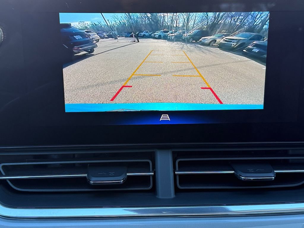 New 2026 Chevrolet Trax LT w/ Sunroof Package image 18