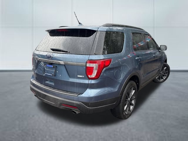 Used 2018 Ford Explorer XLT w/ Equipment Group 202A AWD/4WD image 4