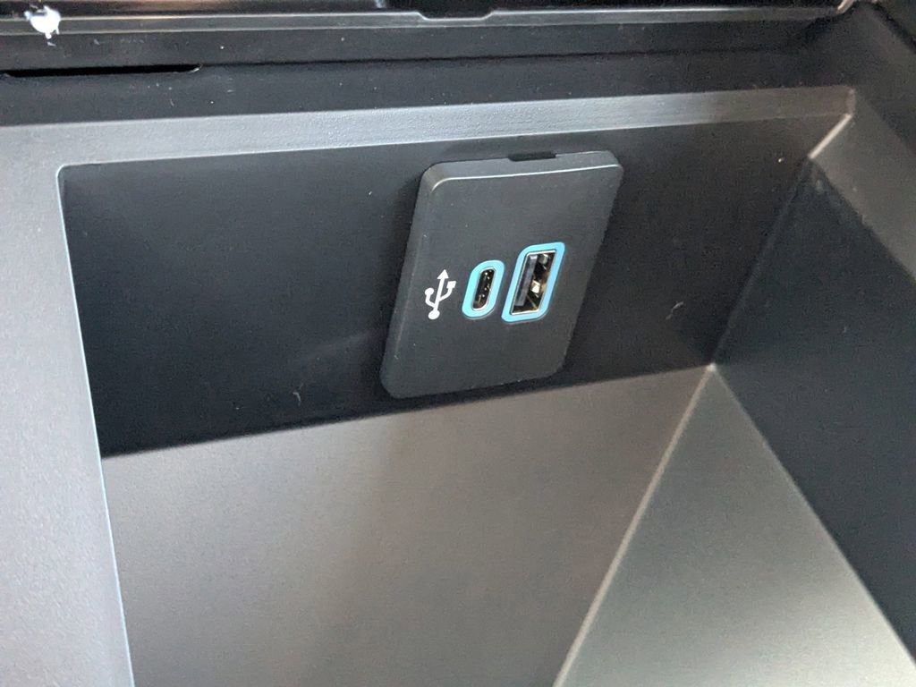 New 2026 Ford F250 Lariat w/ Black Appearance Package image 24