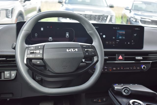 Certified 2025 Kia EV6 Wind image 19