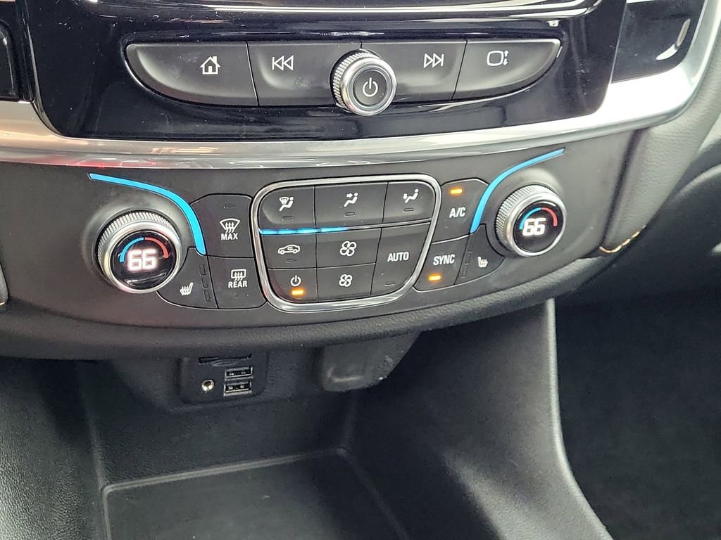 Used 2020 Chevrolet Traverse RS w/ LPO, Floor Liner Package AWD/4WD image 20