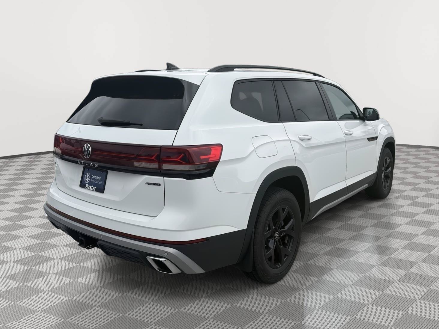 Used 2024 Volkswagen Atlas Peak Edition SE AWD/4WD image 28