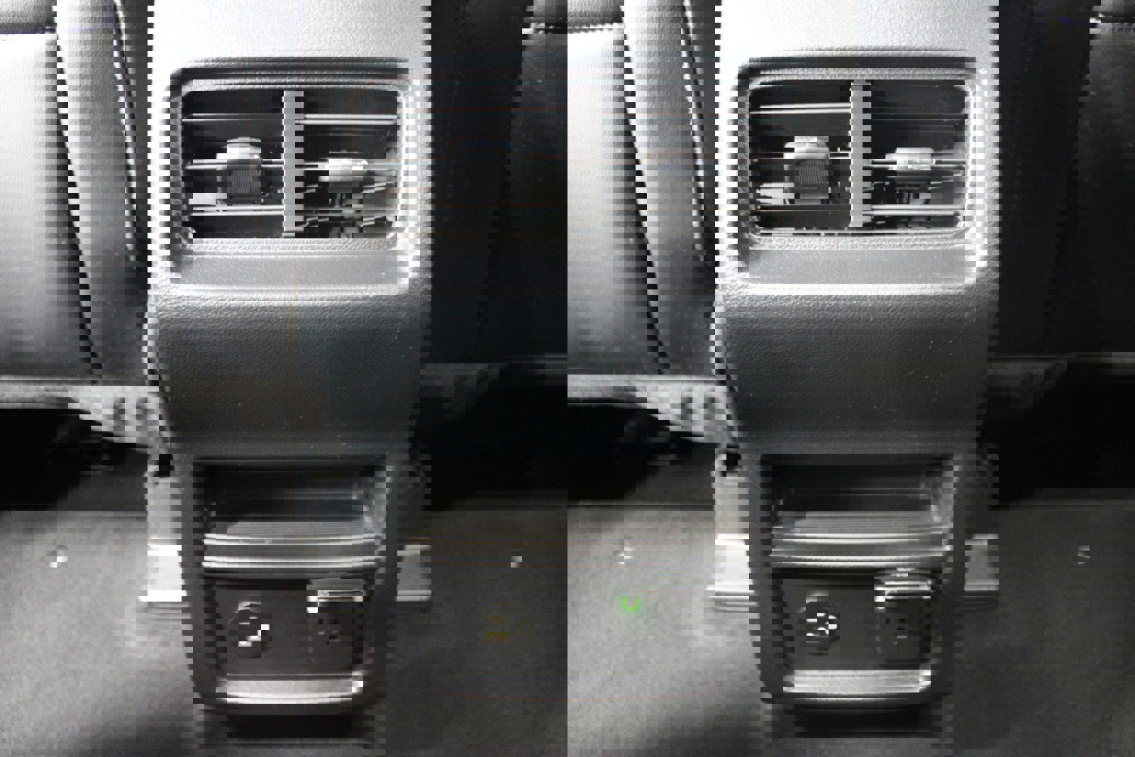 Used 2022 Ford Edge ST-Line image 35