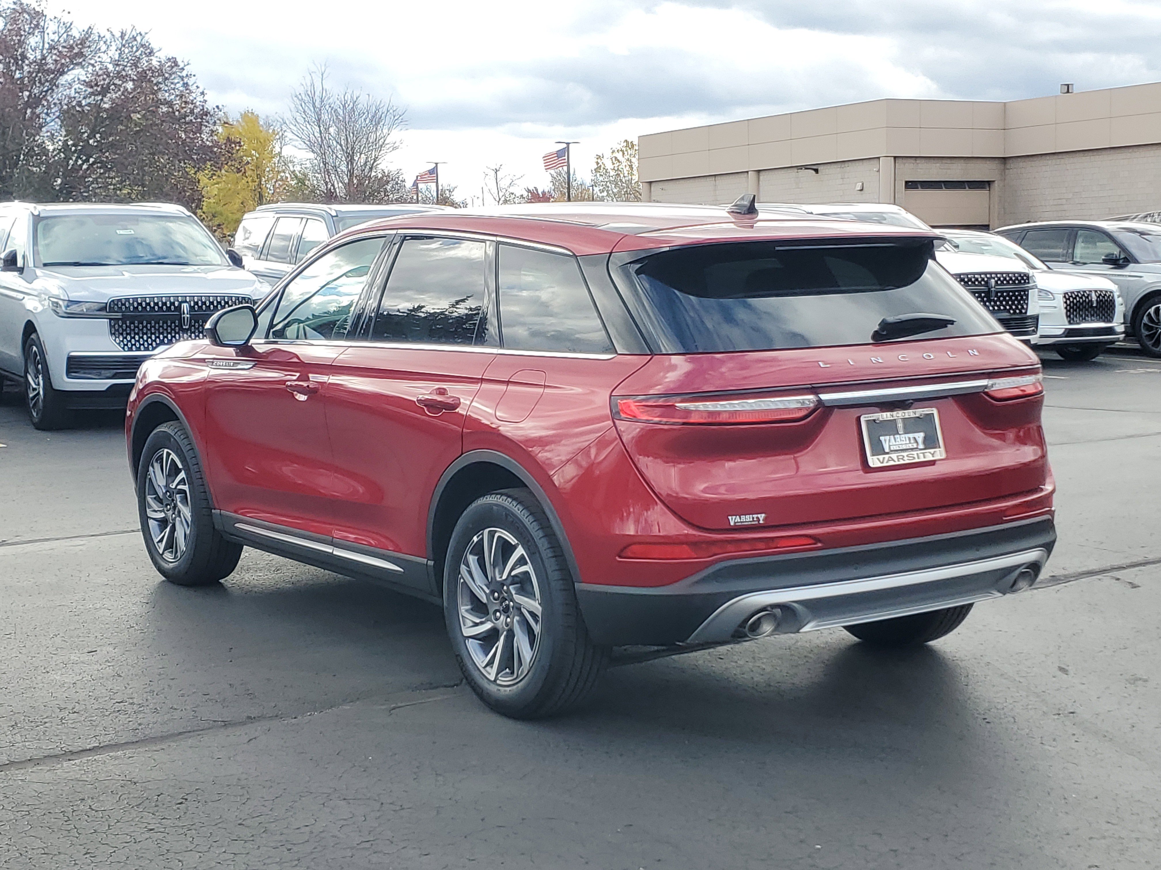 New 2025 Lincoln Corsair FWD image 3