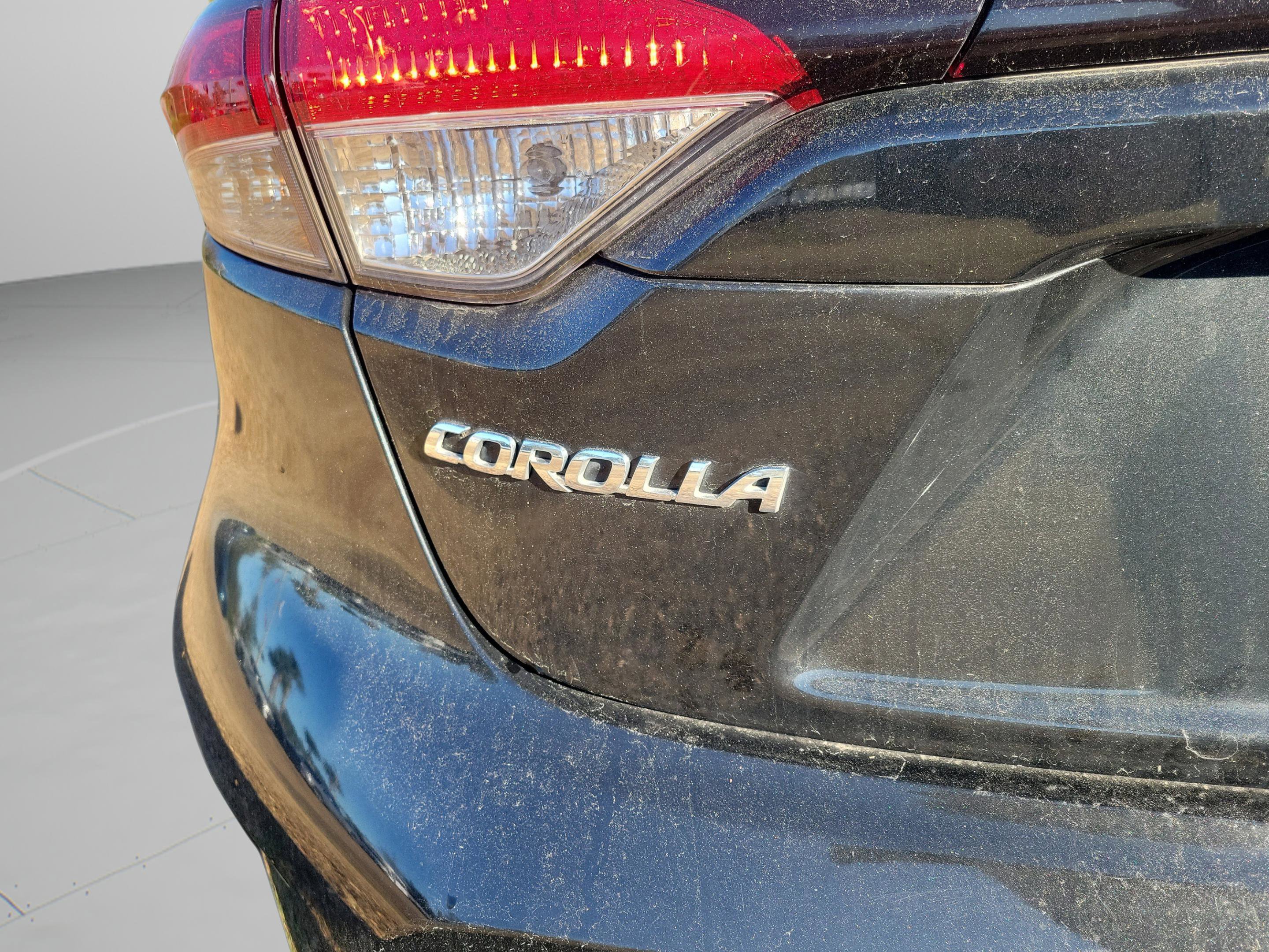 Used 2020 Toyota Corolla LE image 18