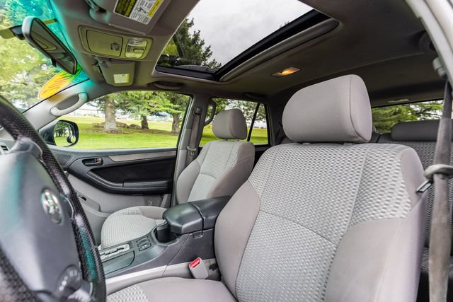 Used 2007 Toyota 4Runner SR5 AWD/4WD image 12
