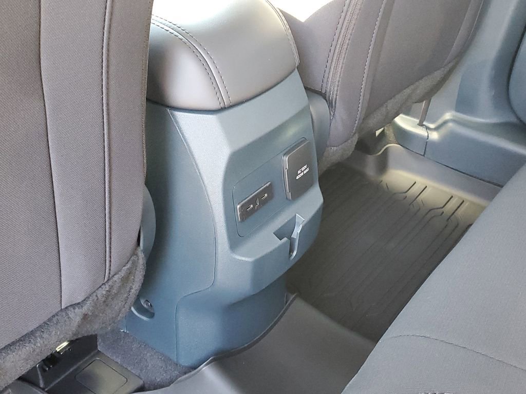 New 2025 Ford Maverick XLT w/ XLT Luxury Package image 23