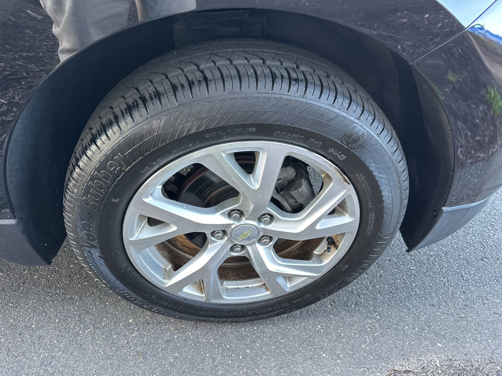 Used 2018 Chevrolet Equinox Premier w/ Infotainment II Package AWD/4WD image 11