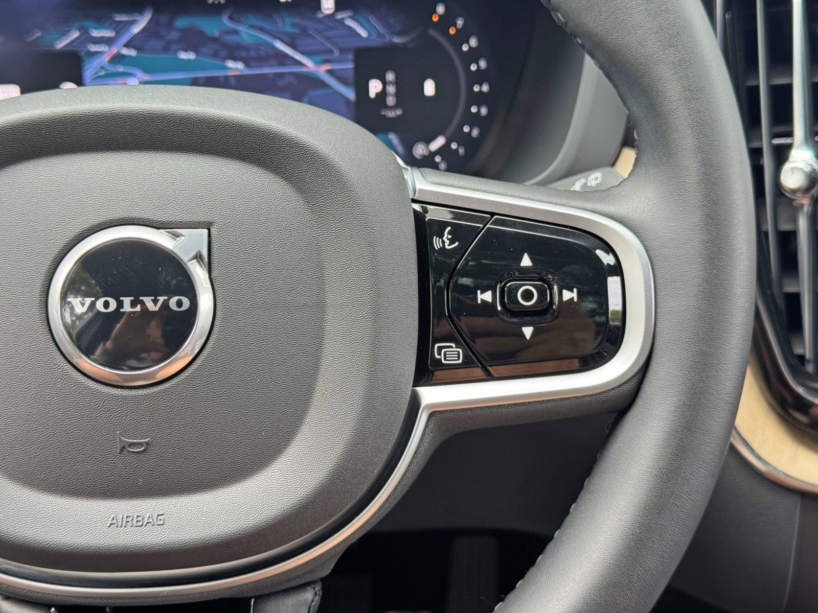 Used 2026 Volvo XC60 B5 Core w/ Climate Package AWD/4WD image 23